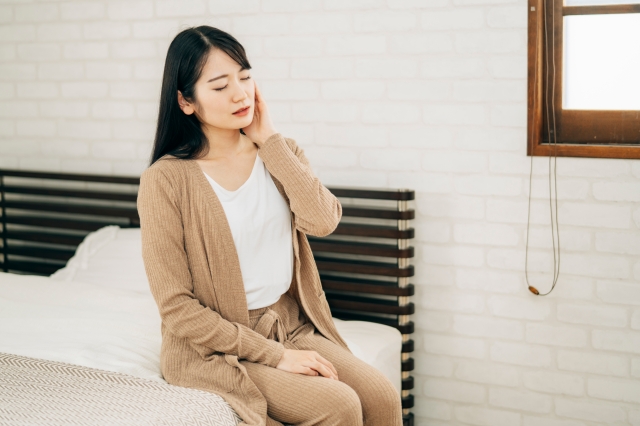 実は注意が必要！「顎の違和感・痛み」への対処