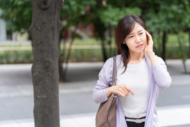 なぜ口が開かなくなるのか?考えられる3つの主な原因